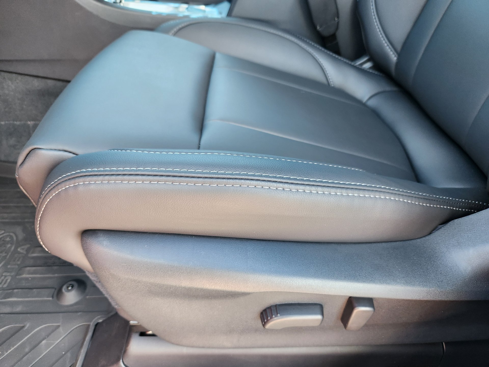 New 2026 Subaru Ascent Premium AWD/4WD image 19