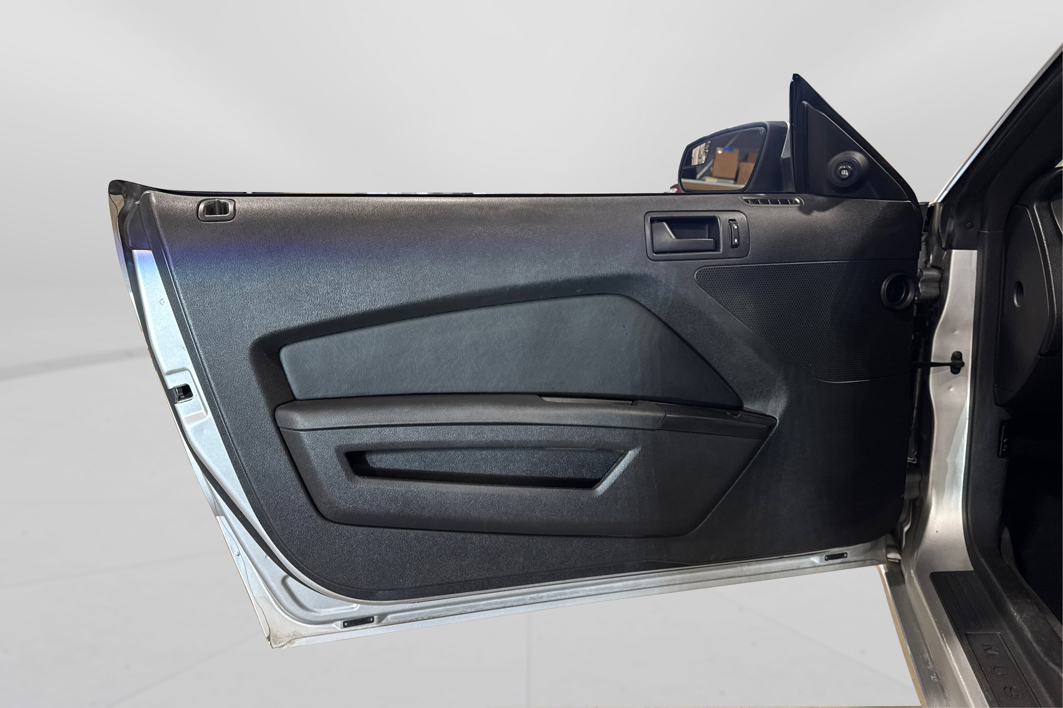 Used 2013 Ford Mustang GT image 15