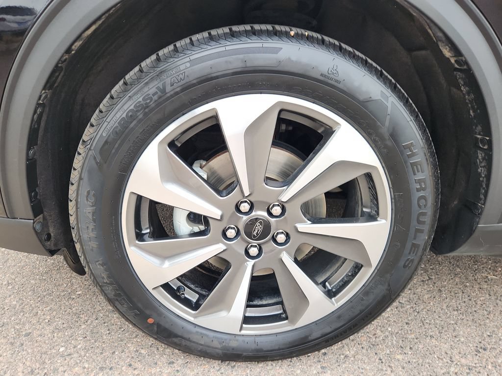 Used 2023 Ford Escape Platinum w/ Premium Technology Package AWD/4WD image 16