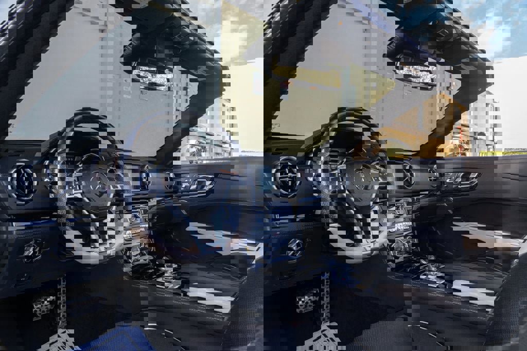 Used 2015 Mercedes-Benz SL 550 image 16