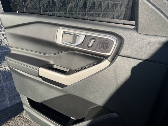 Used 2024 Ford Explorer XLT w/ Equipment Group 202A image 19