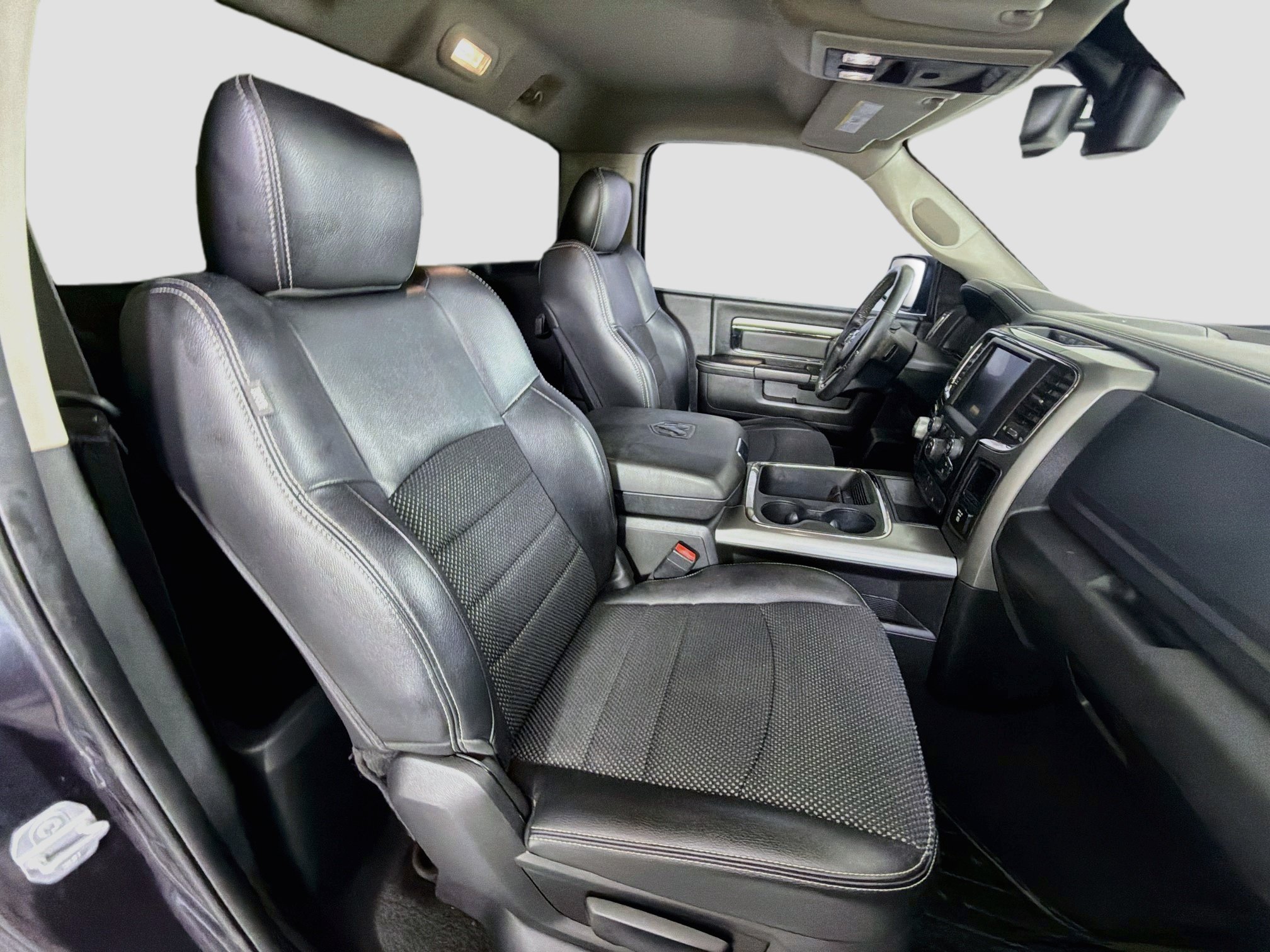 Used 2017 RAM 1500 Sport RWD image 27