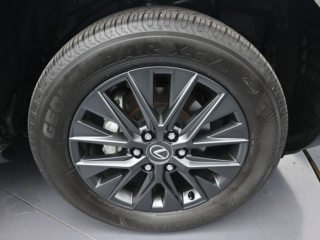 Used 2024 Lexus GX 550 w/ Cold Area Package AWD/4WD image 9