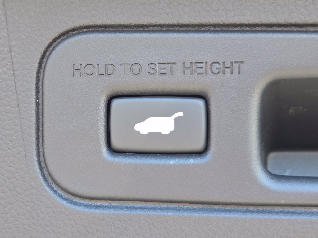 Certified 2025 Honda Pilot Touring image 29