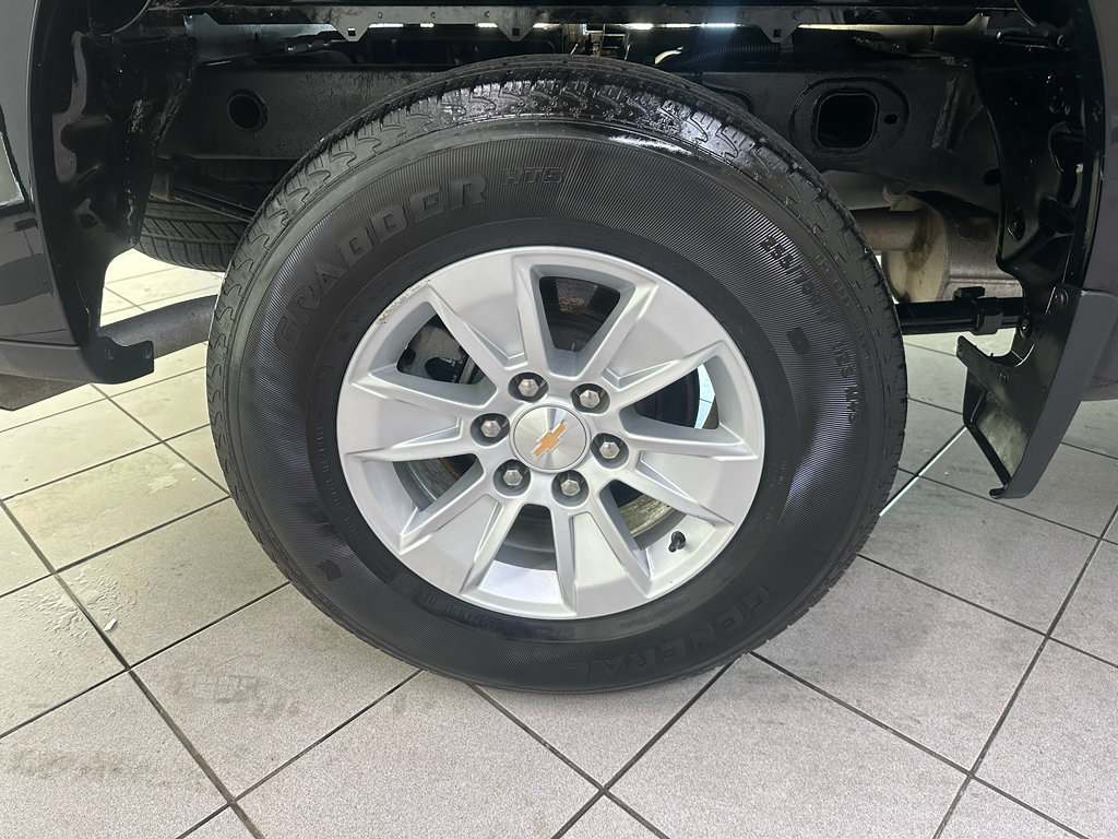 Used 2025 Chevrolet Silverado 1500 LT AWD/4WD image 15