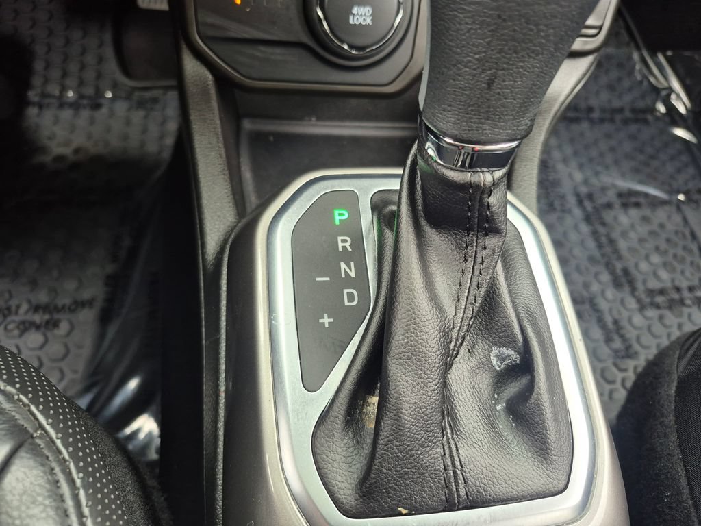 Used 2022 Jeep Renegade Limited w/ Sun, Sound & Wheels Group AWD/4WD image 18