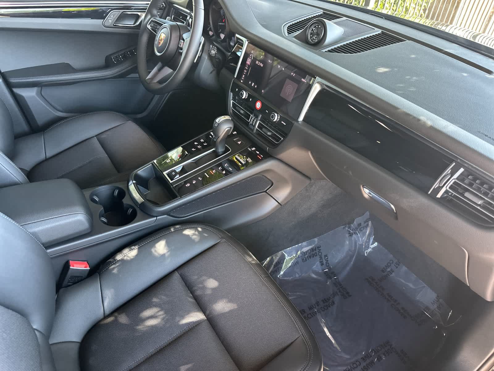 New 2026 Porsche Macan AWD/4WD image 17