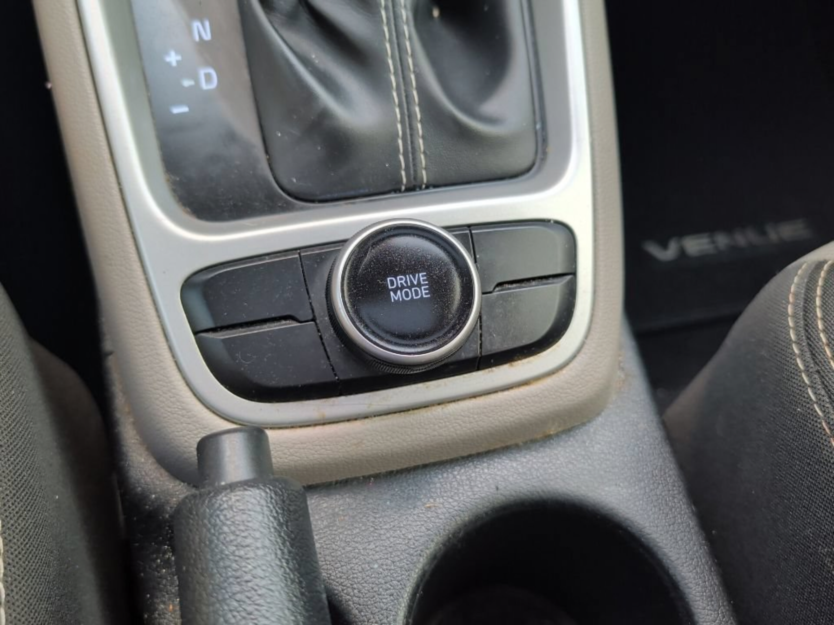 Used 2022 Hyundai Venue SEL FWD image 33
