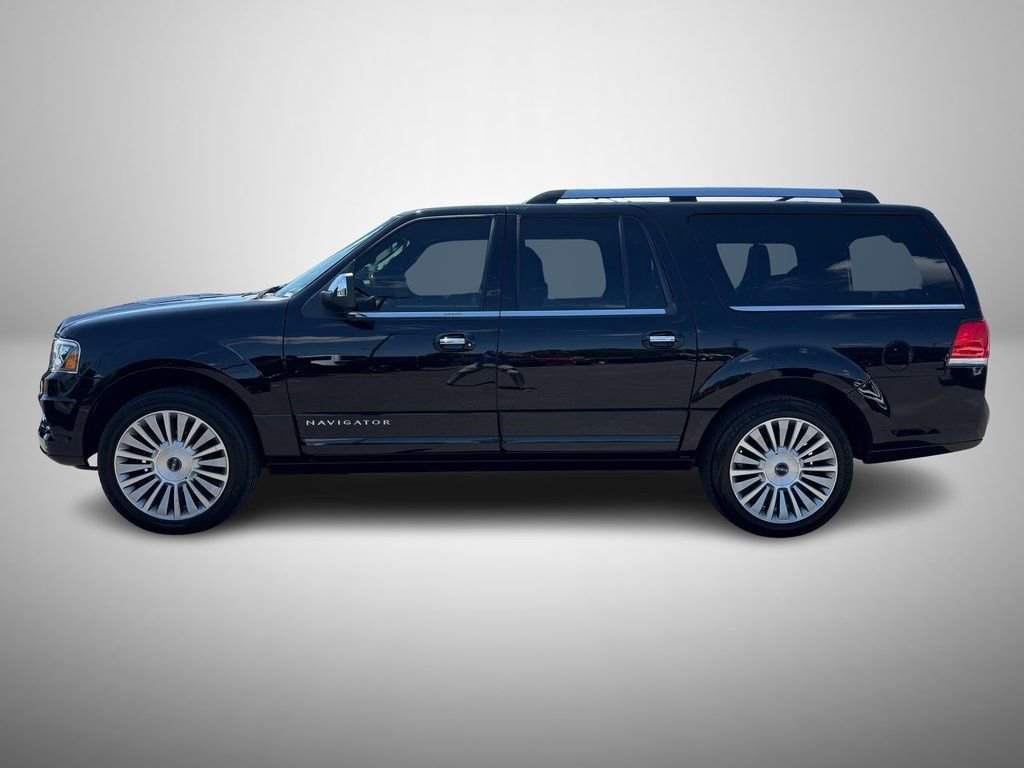 Used 2017 Lincoln Navigator L Reserve image 6