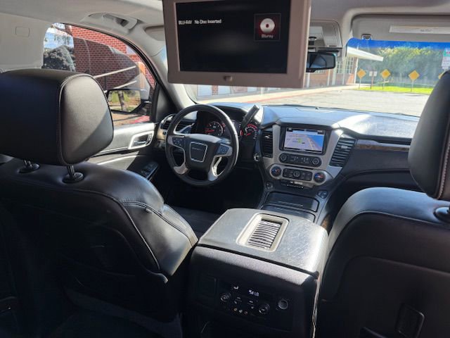 Used 2016 GMC Yukon Denali w/ Open Road Package image 28