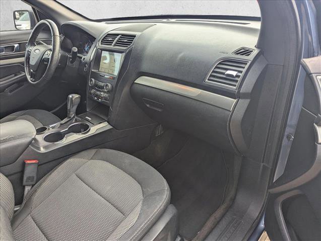 Used 2018 Ford Explorer XLT w/ Equipment Group 201A image 19