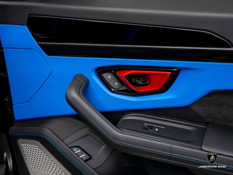 Used 2024 Lamborghini Urus S image 38