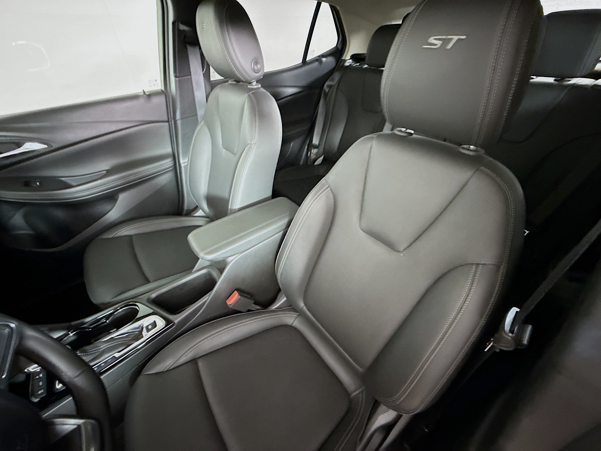 Used 2024 Buick Encore GX Sport Touring AWD/4WD image 24