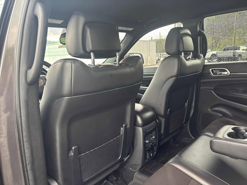 Used 2020 Jeep Grand Cherokee Altitude AWD/4WD image 23