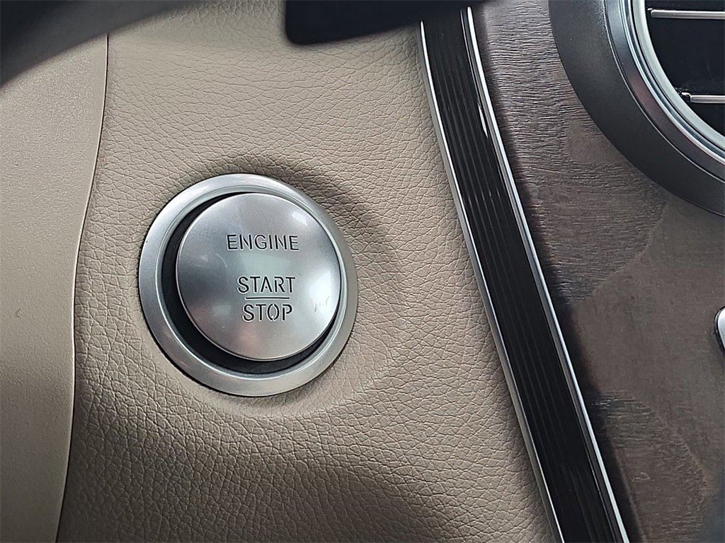 Used 2019 Mercedes-Benz GLC 300 4MATIC image 30