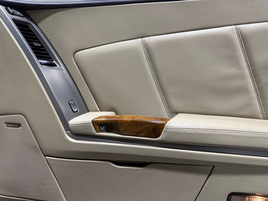 Used 2008 Cadillac XLR image 13