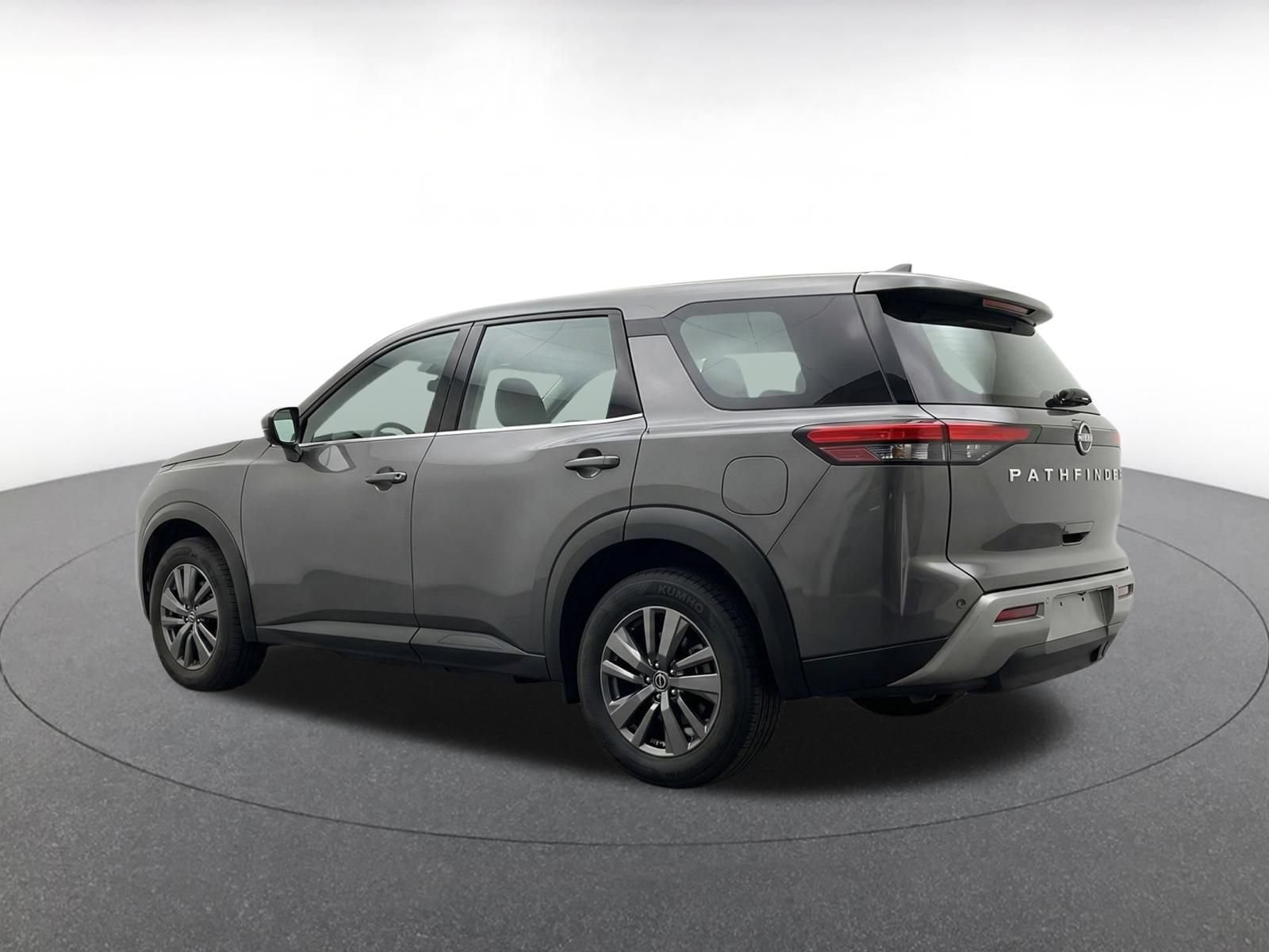Used 2025 Nissan Pathfinder SV AWD/4WD image 5