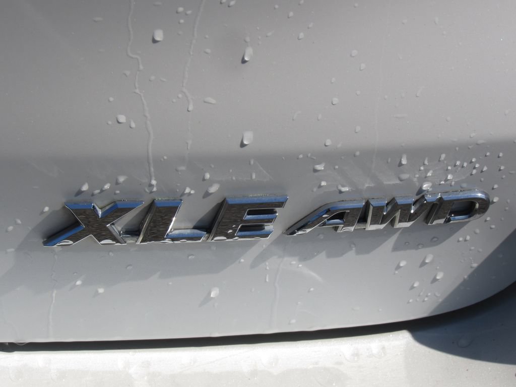 Certified 2016 Toyota Highlander XLE AWD/4WD image 8