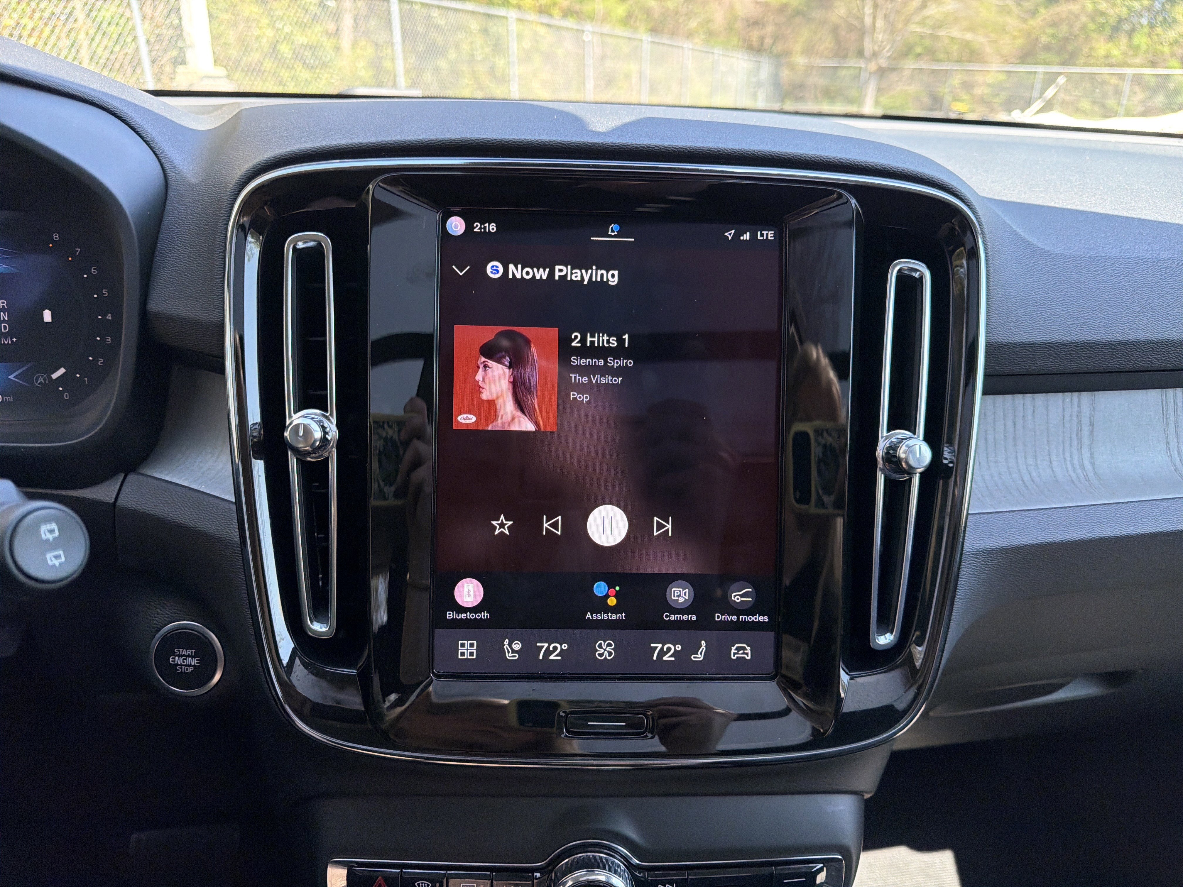 Certified 2025 Volvo XC40 B5 Core image 44