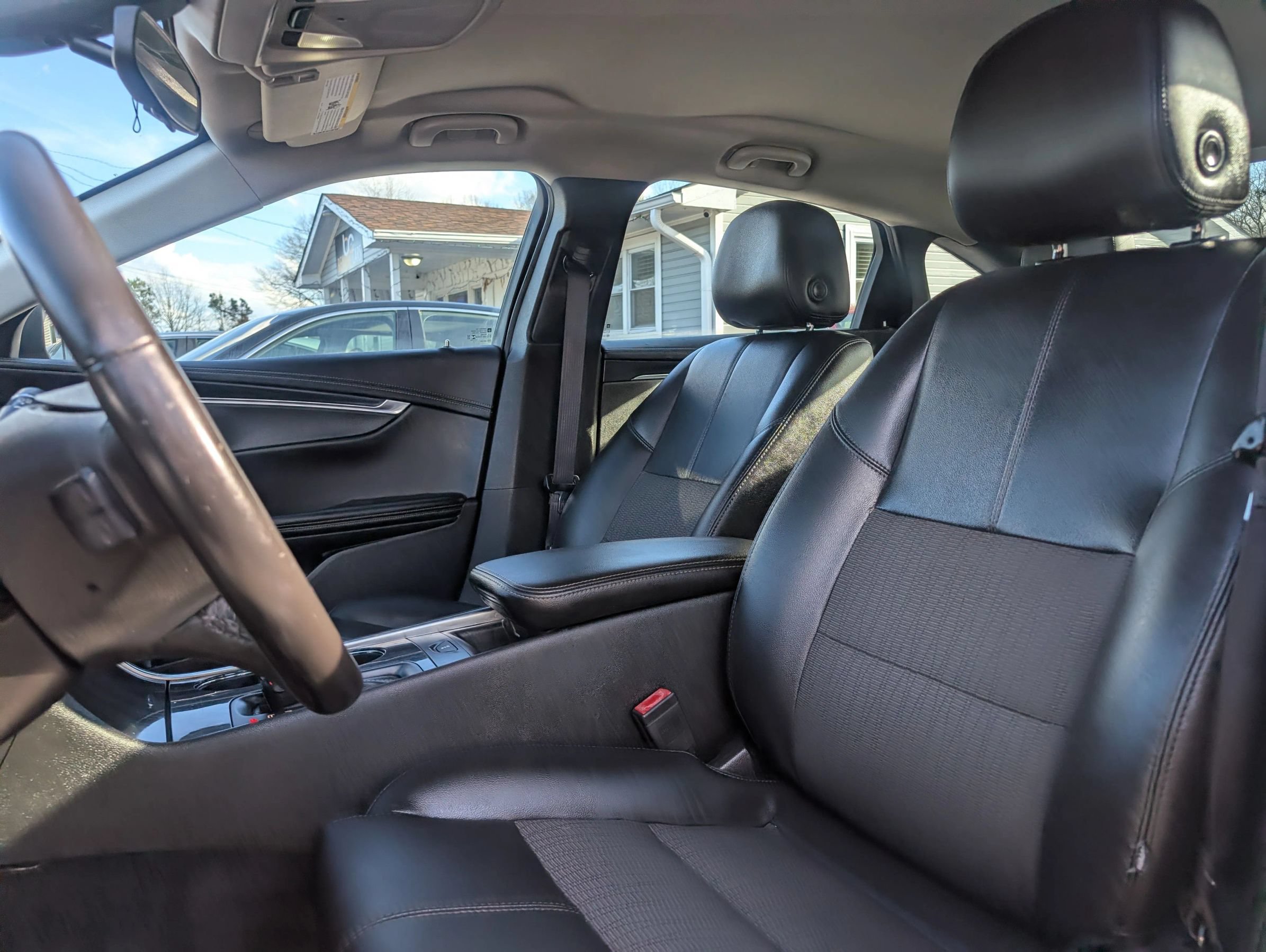 Used 2019 Chevrolet Impala LT FWD image 18