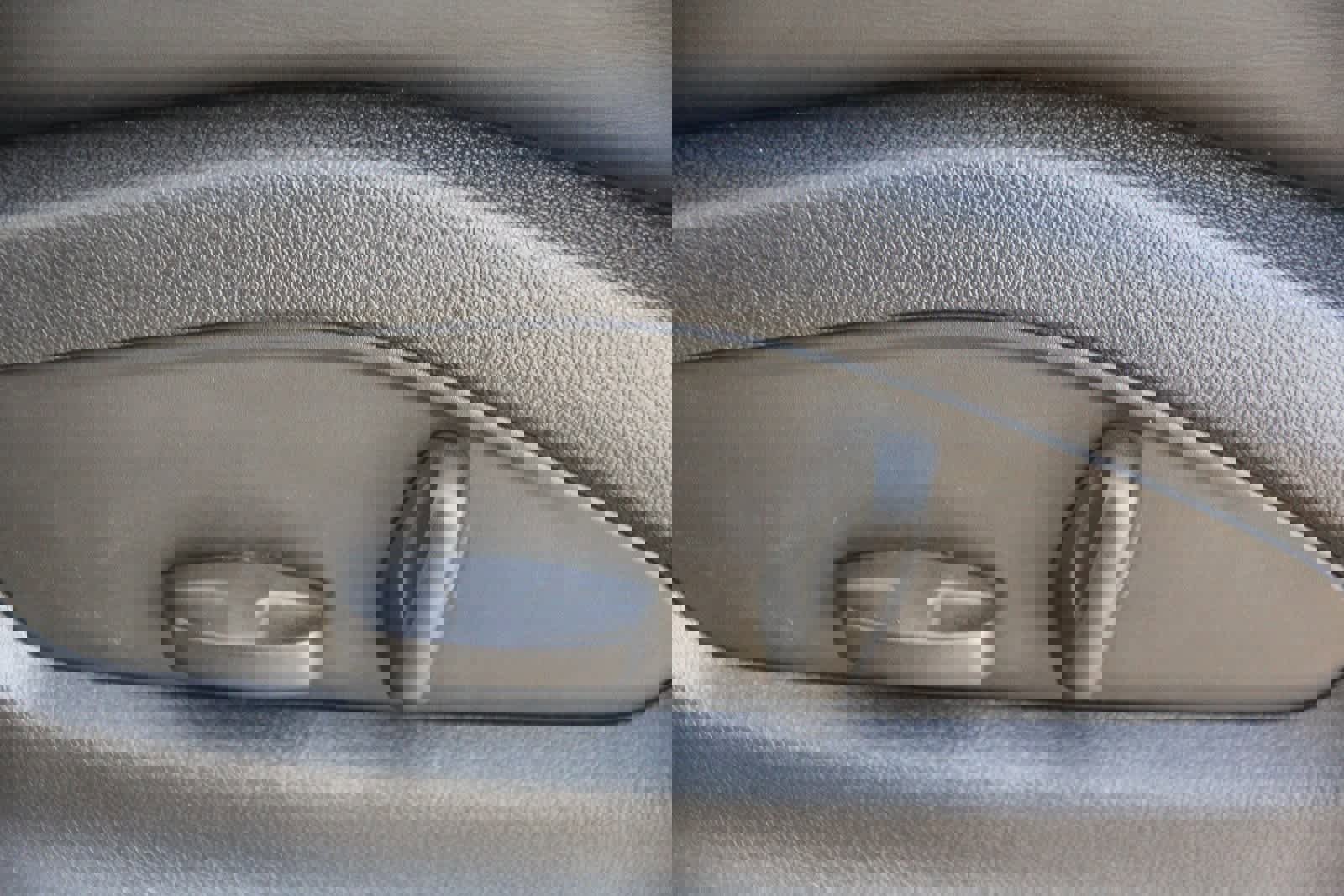 Used 2023 Porsche Cayenne Platinum Edition image 19