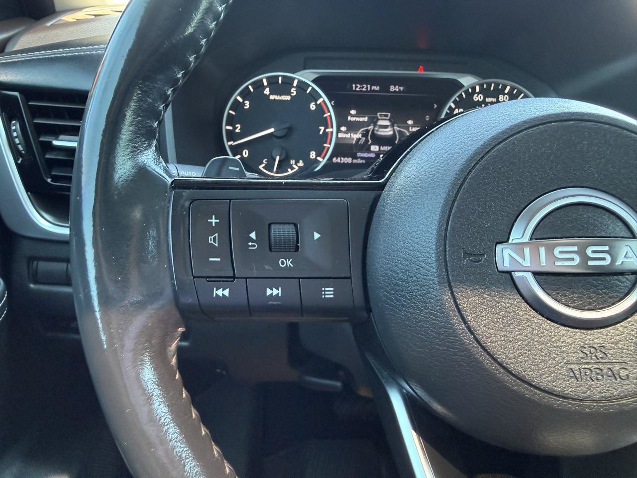 Used 2022 Nissan Rogue SV w/ SV Premium Package FWD image 25