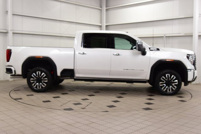 Used 2024 GMC Sierra 2500 Denali Ultimate image 8