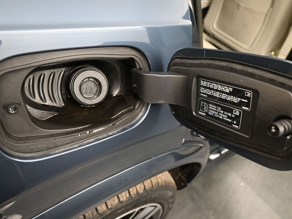 Certified 2023 Volvo XC90 B6 Plus w/ Protection Package Premier image 16