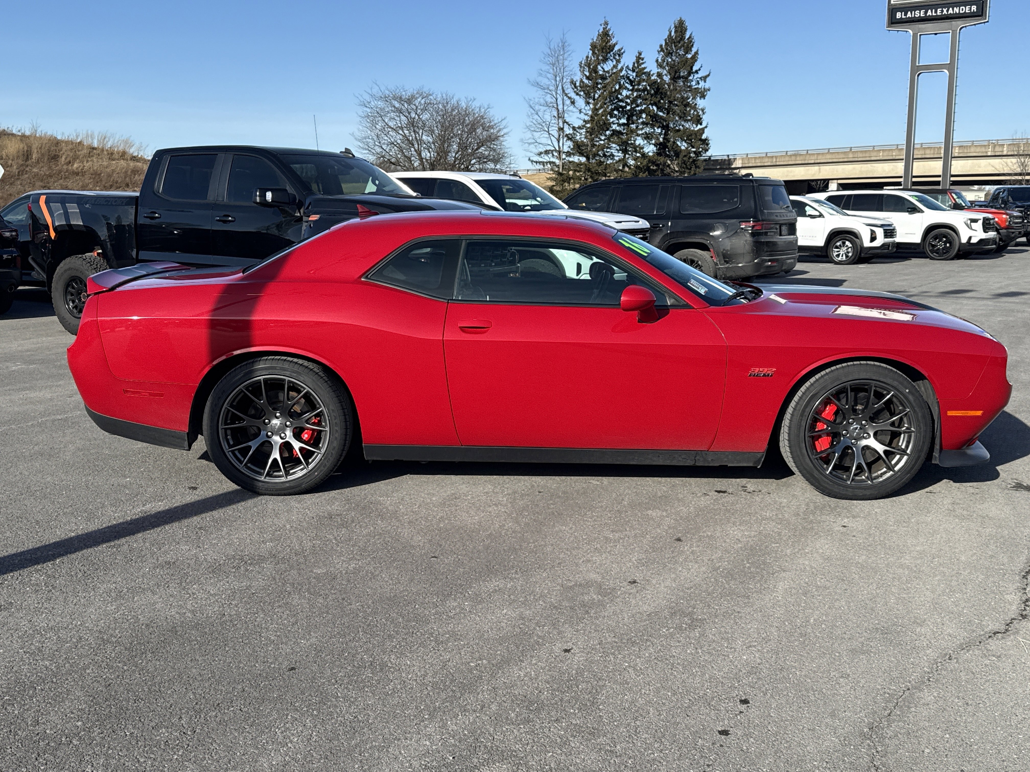 Used 2016 Dodge Challenger SRT w/ Technology Group image 2