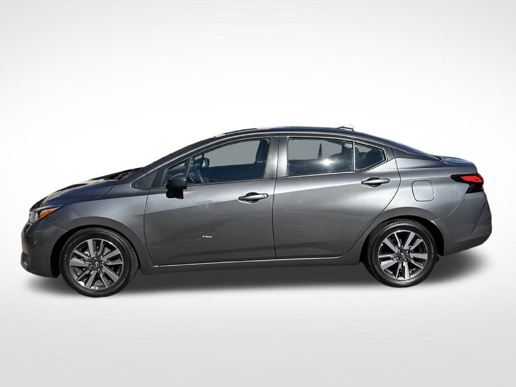Used 2023 Nissan Versa SV FWD image 2