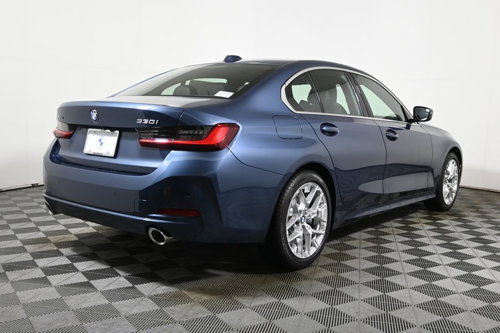 Used 2026 BMW 330i xDrive Sedan w/ Convenience Package image 7