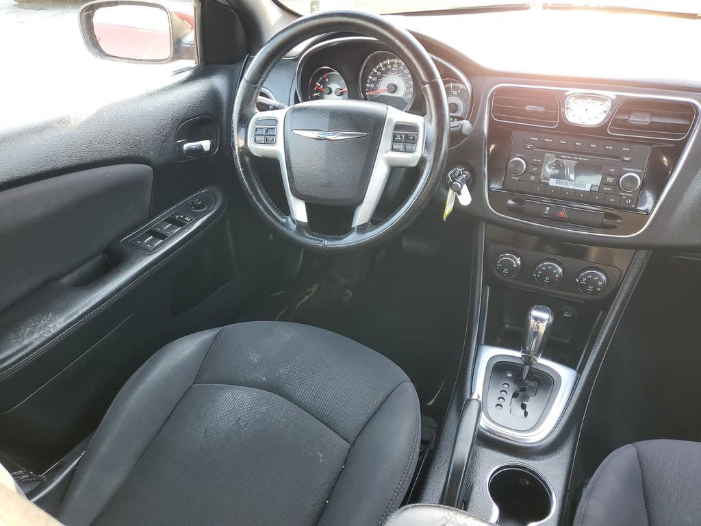 Used 2013 Chrysler 200 Touring FWD image 11