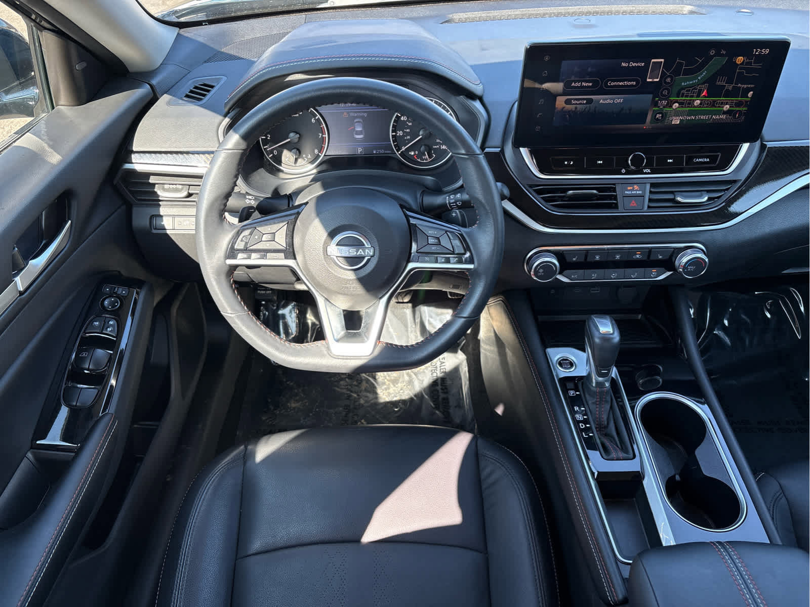 Used 2024 Nissan Altima 2.5 SR w/ SR Premium Package image 13