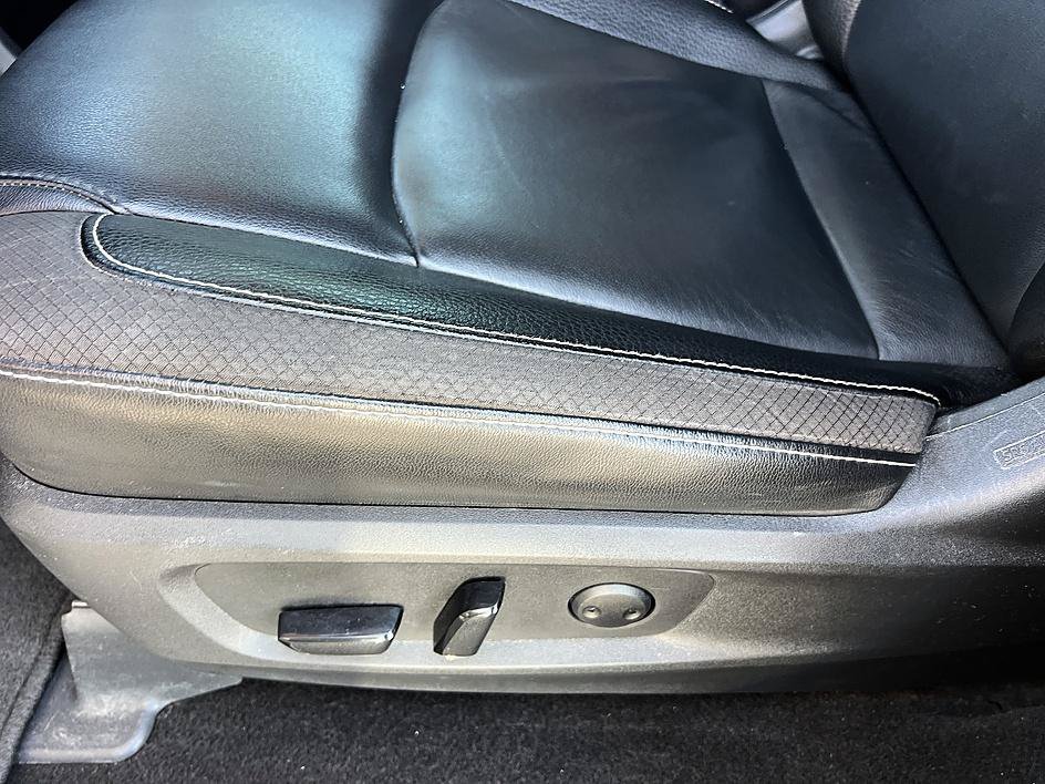 Used 2023 Nissan Pathfinder SL AWD/4WD image 21