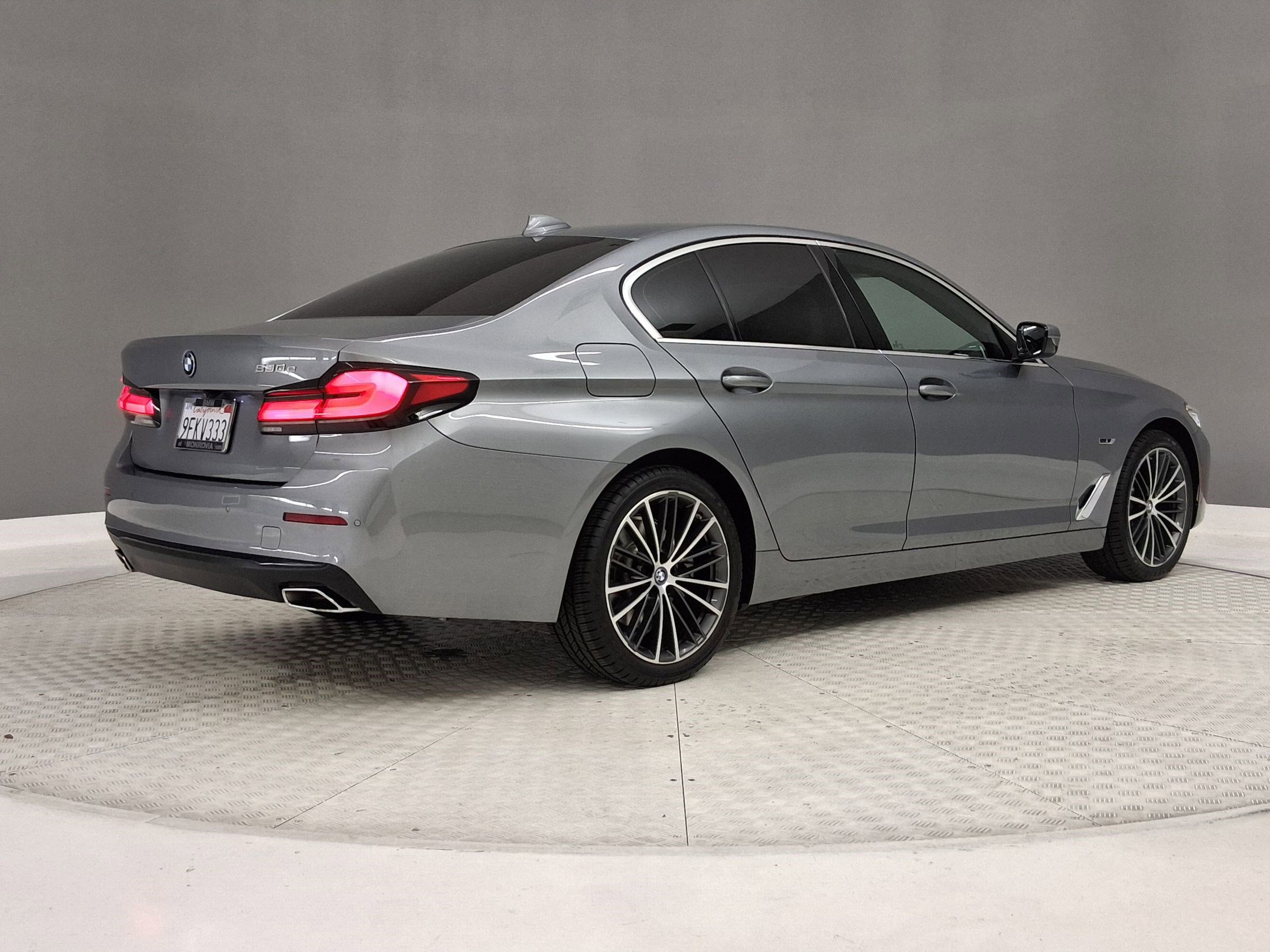 Certified 2023 BMW 530e w/ Convenience Package image 7