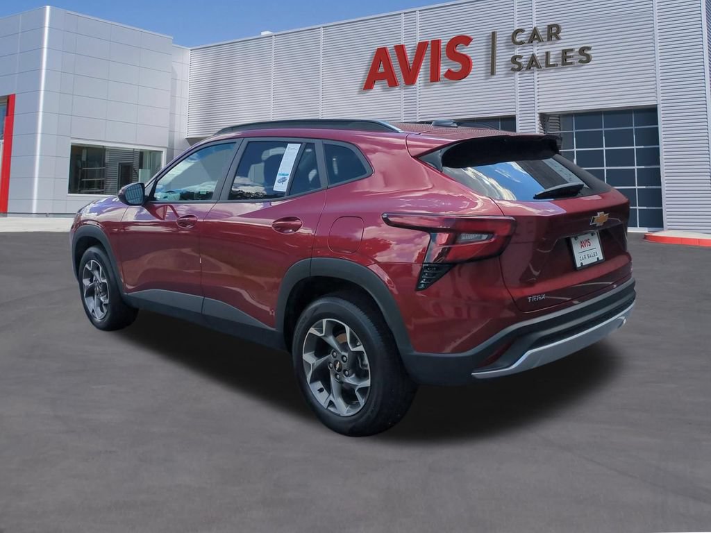 Used 2025 Chevrolet Trax LT w/ LT Convenience Package FWD image 9