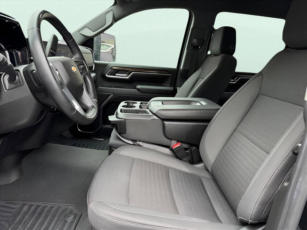 Used 2024 Chevrolet Silverado 2500 LT image 17