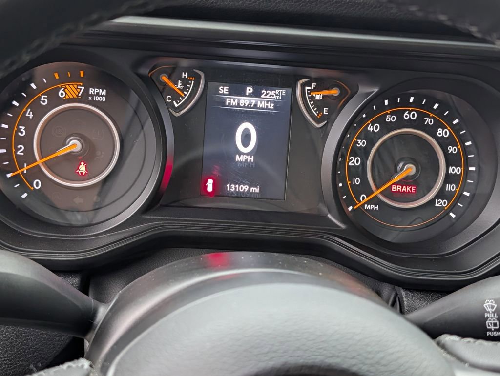 Used 2025 Jeep Wrangler Sport AWD/4WD image 18