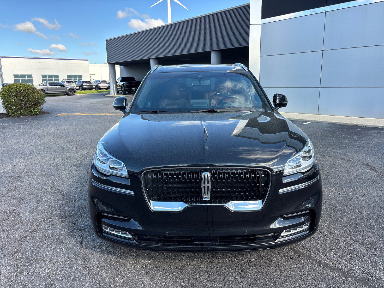 Used 2021 Lincoln Aviator Reserve w/ Equipment Group 210A AWD/4WD image 2
