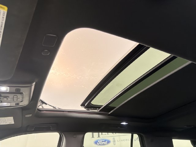 Used 2022 GMC Yukon Denali RWD image 5
