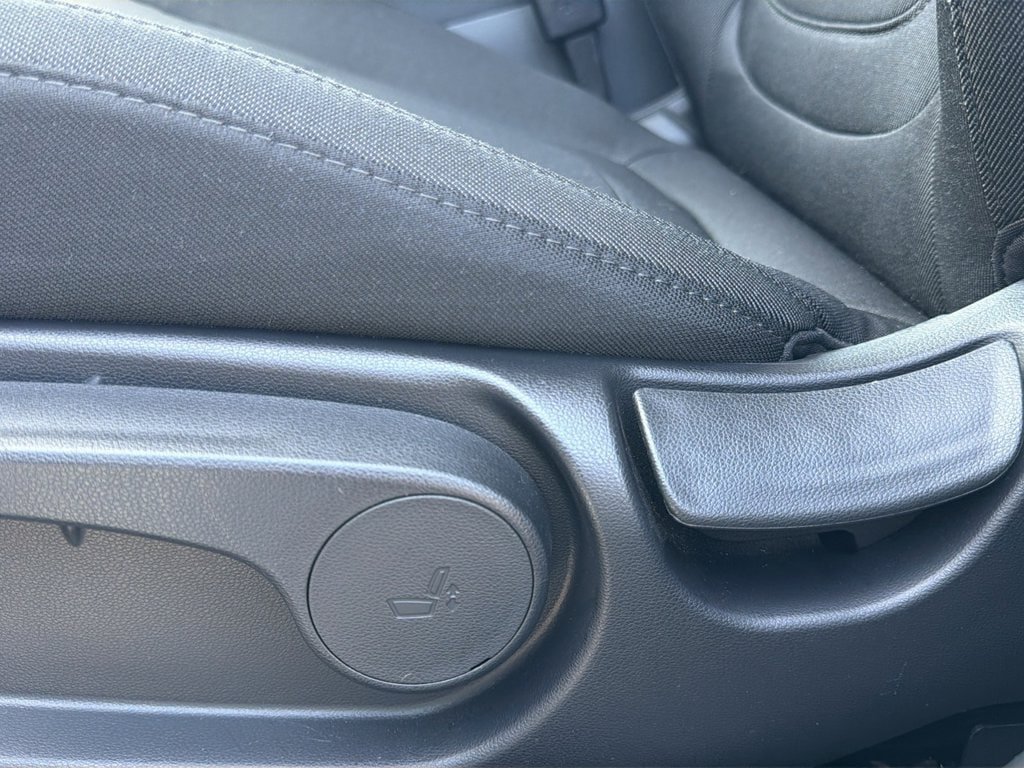 Used 2025 Hyundai Tucson SE AWD/4WD image 18