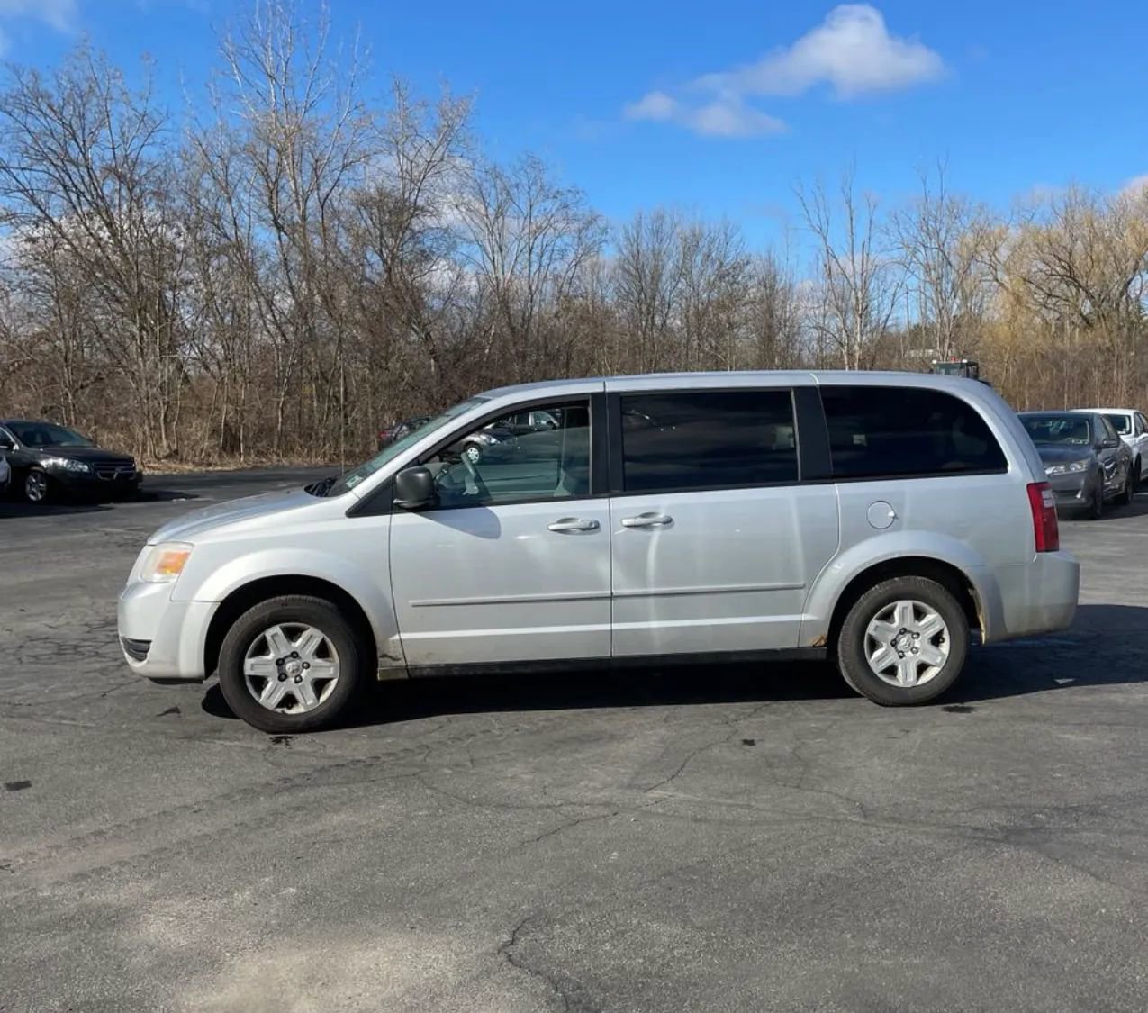 Used 2009 Dodge Grand Caravan SE w/ Climate Group image 2