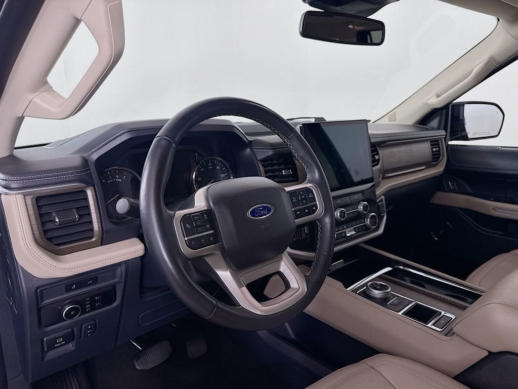 Used 2024 Ford Expedition Limited image 9