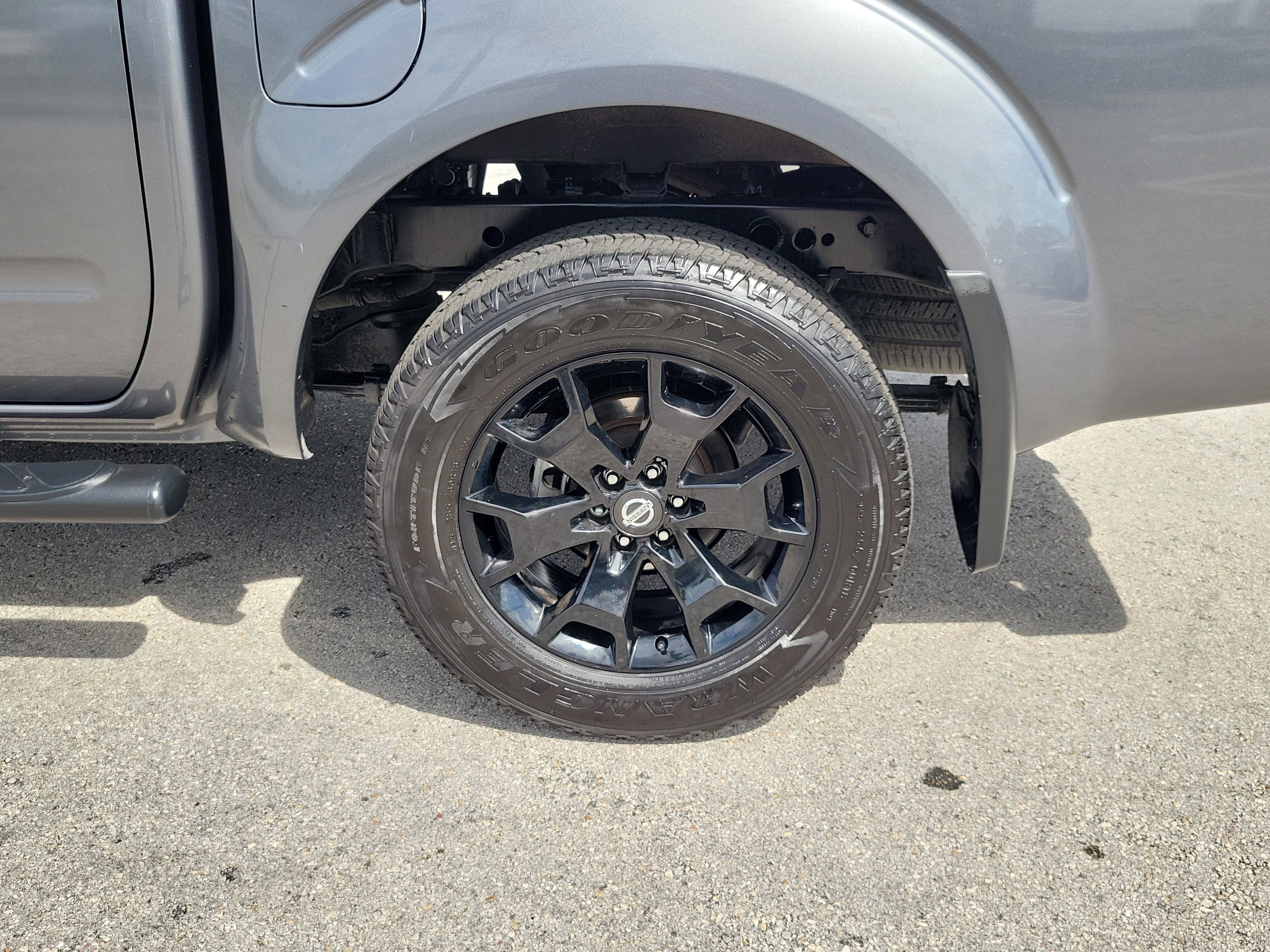 Used 2020 Nissan Frontier SV w/ Midnight Edition Floor Mats RWD image 25