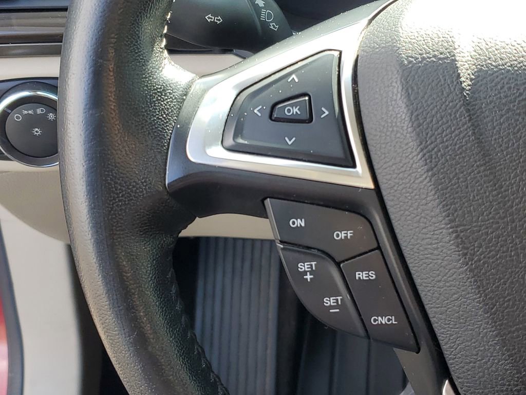 Used 2017 Ford Fusion Energi SE image 16