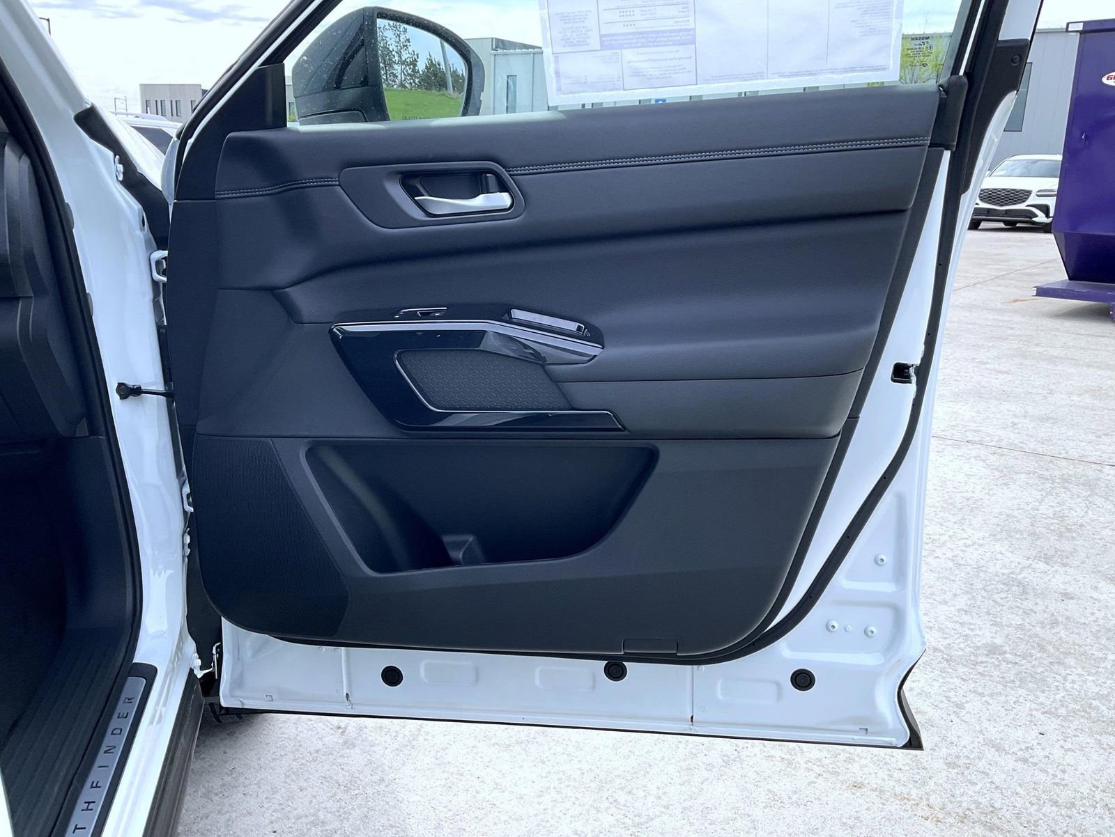 New 2026 Nissan Pathfinder Platinum AWD/4WD image 16