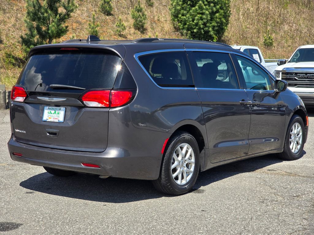 Used 2021 Chrysler Voyager Lxi image 17