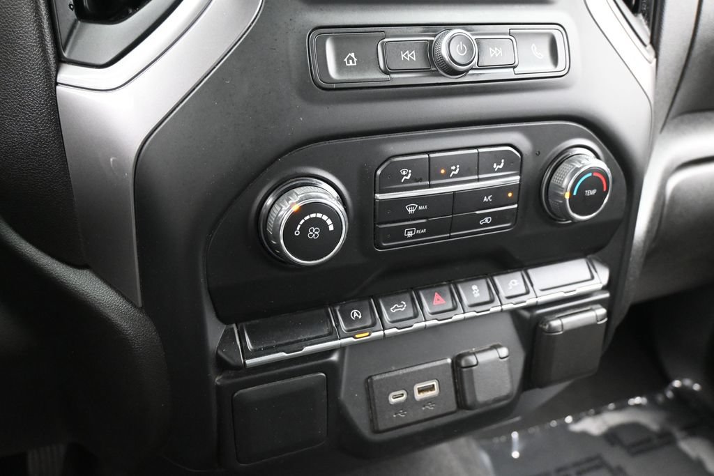 Used 2022 Chevrolet Silverado 1500 Custom w/ Safety Confidence Package AWD/4WD image 20