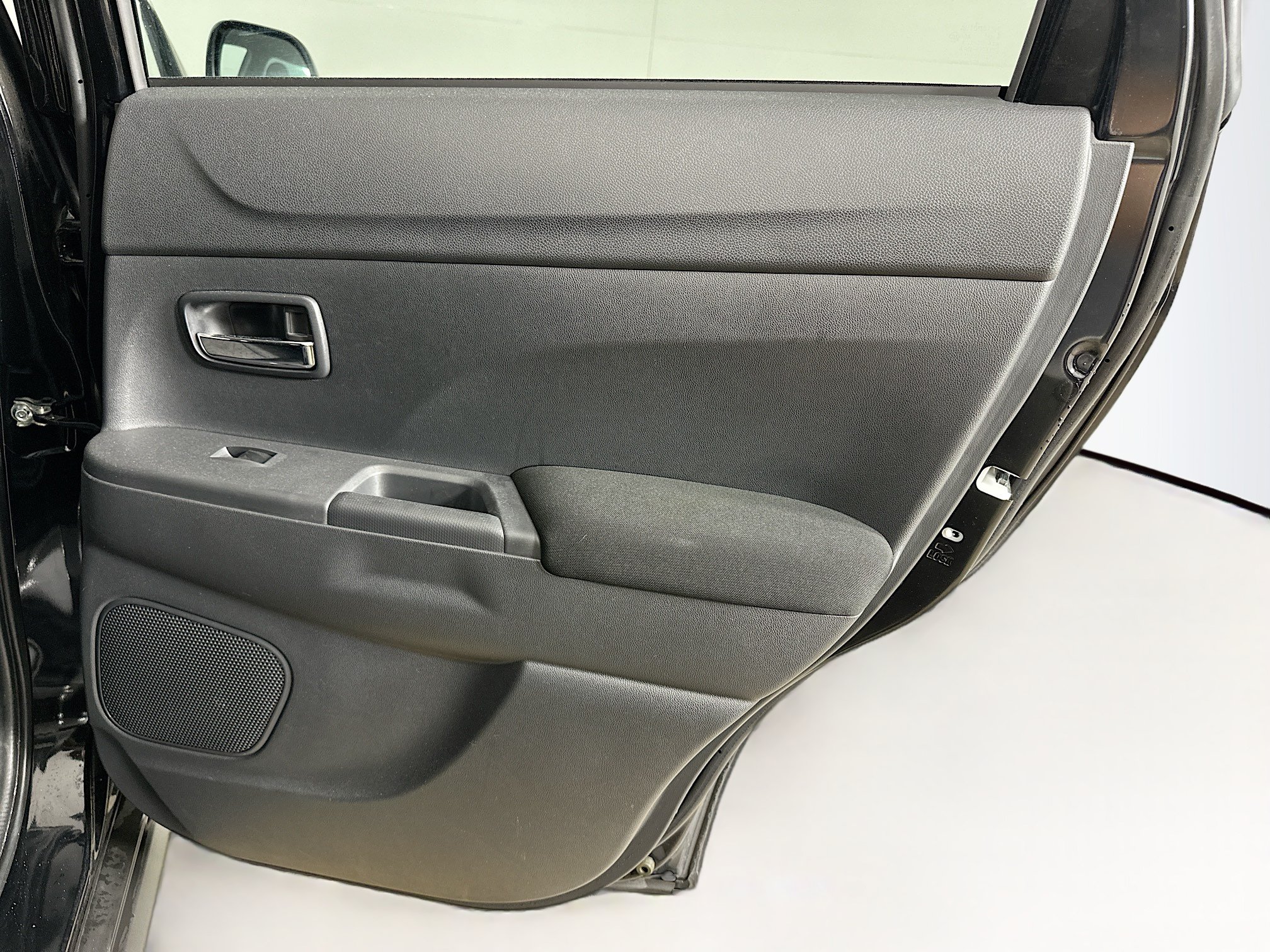 Used 2025 Mitsubishi Outlander Sport LE AWD/4WD image 28