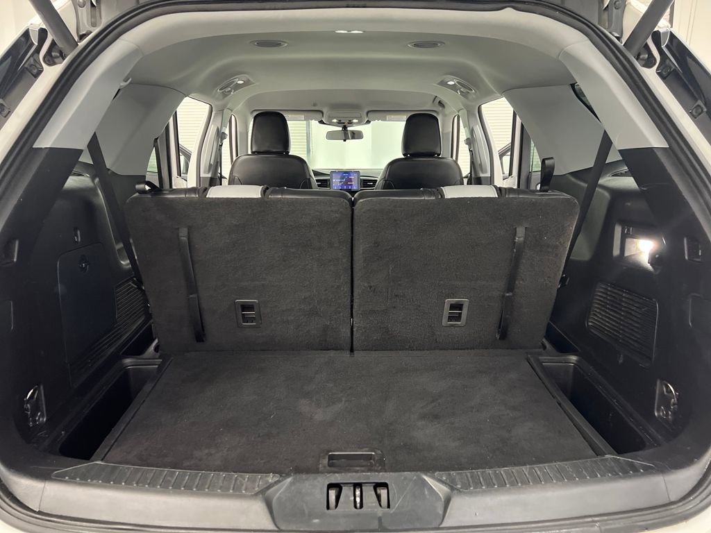 Used 2021 Ford Explorer XLT w/ Equipment Group 202A image 35